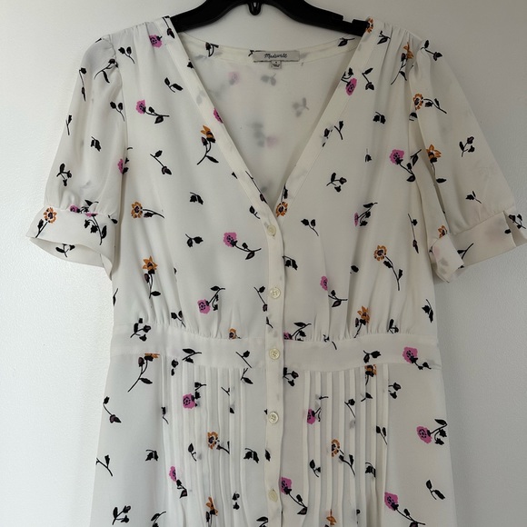Madewell white dress with floral pattern and buttons, size 4 - Picture 2 of 4